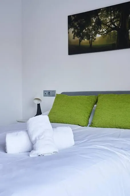 Stunning Penthouse Terrace & Pool, Free Parking Apartment Vera