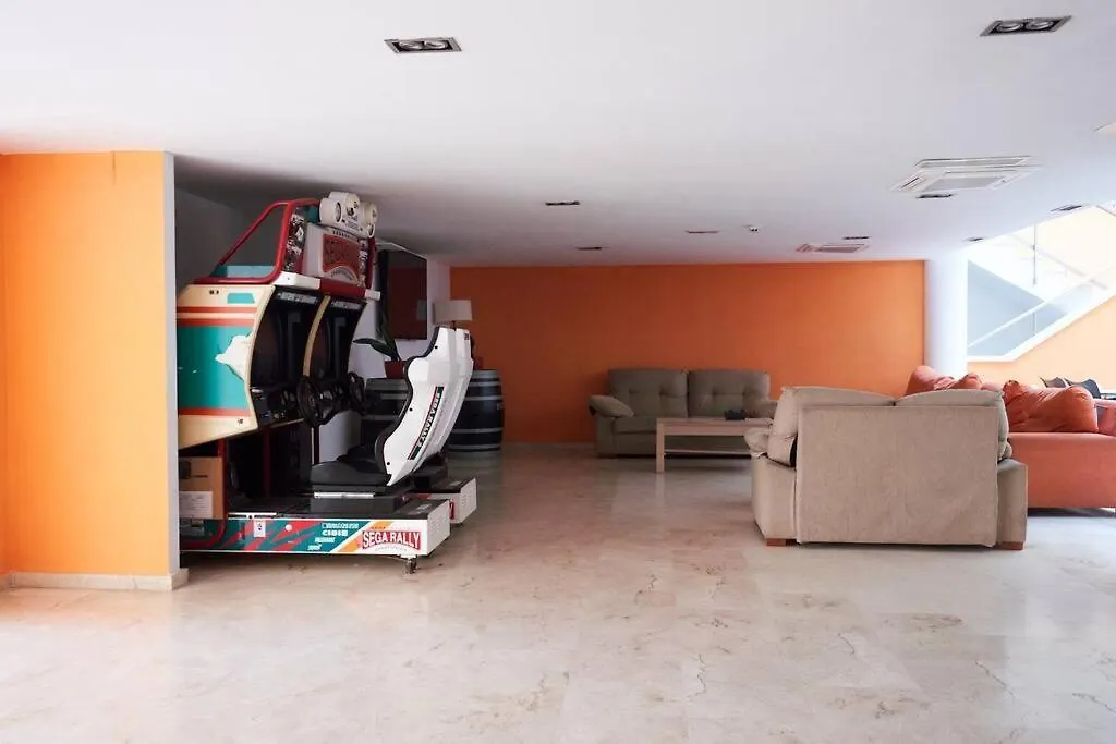 Stunning Penthouse Terrace & Pool, Free Parking Apartment Vera 0*,